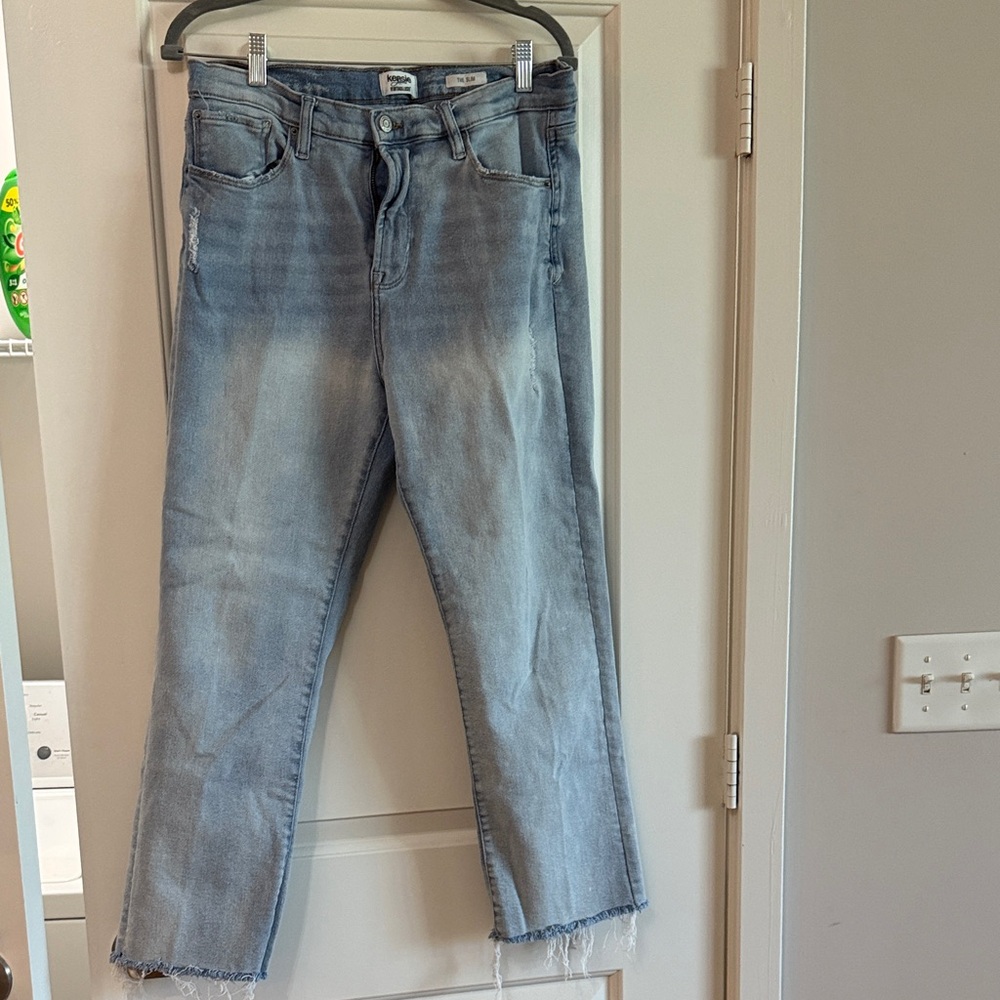 Kensie Women's Light Blue Straight Leg Jeans